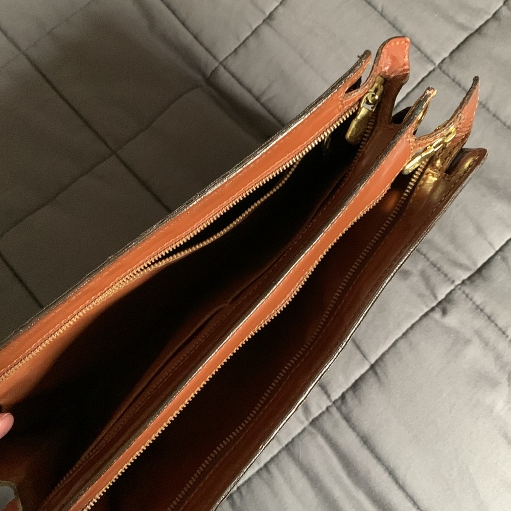 Clutch - Picture 3 of 5